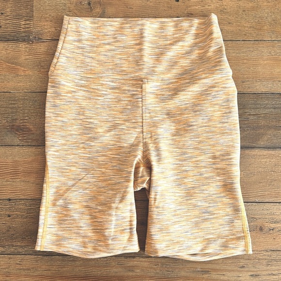 OUTDOOR VOICES Yellow and Gray Heather Flow 7” Inseam Sunset Biker Shorts Sz XS - Picture 3 of 12
